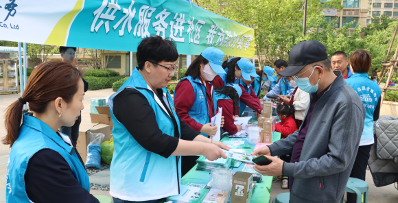 涌泉相报 润泽⺠⽣ 党建品牌的实践与担当